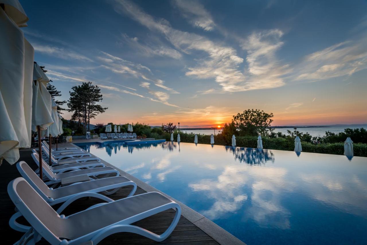 Viva Mare Beach Hotel By Santa Marina Sozopol Exterior photo